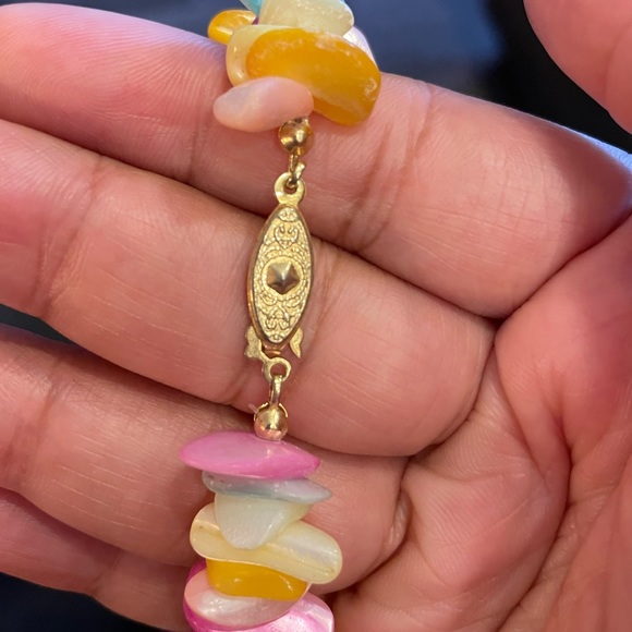 Vintage Necklace Bohemian Pastel Mother Of Pearl Chip Shell ￼ - Picture 6 of 6